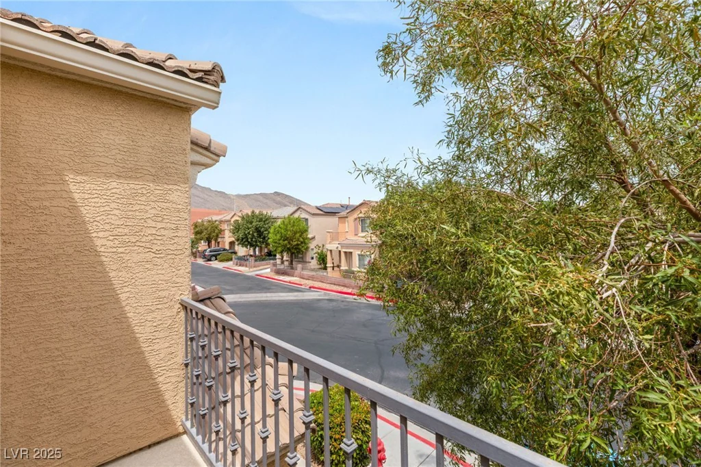 10437 Coyote Cub, Las Vegas, NV 89129