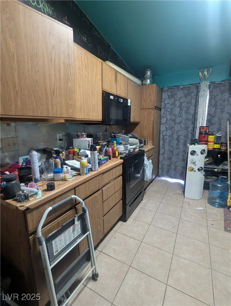4238 Rollingstone, Las Vegas, NV 89103