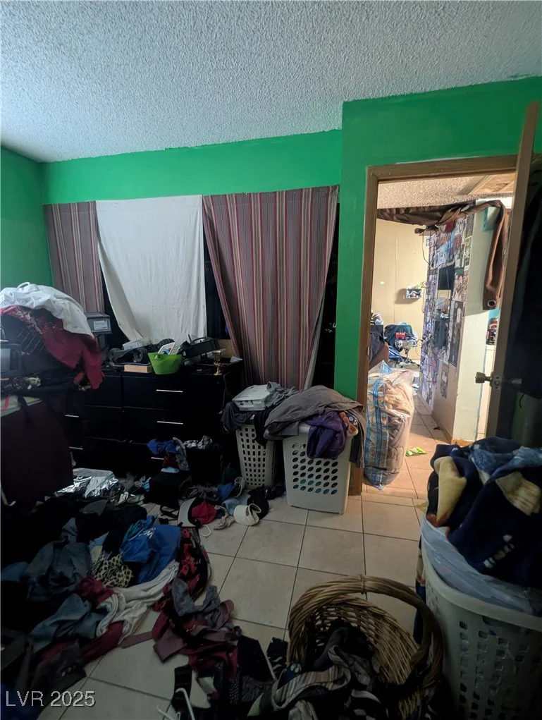 4238 Rollingstone, Las Vegas, NV 89103