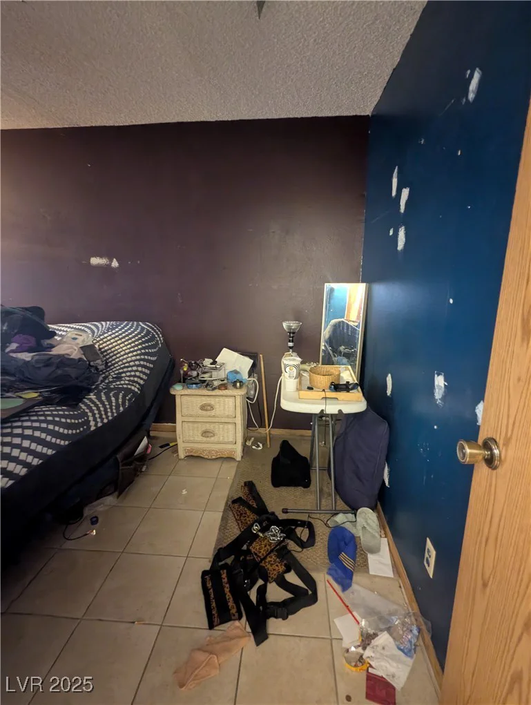 4238 Rollingstone, Las Vegas, NV 89103