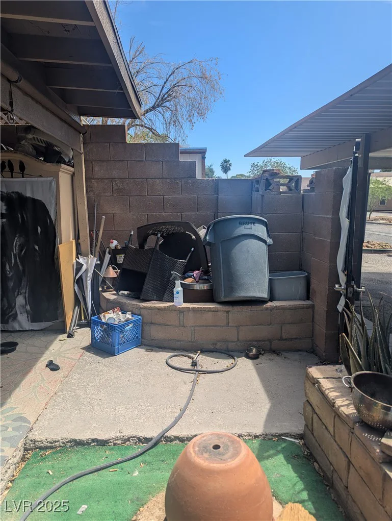 4238 Rollingstone, Las Vegas, NV 89103