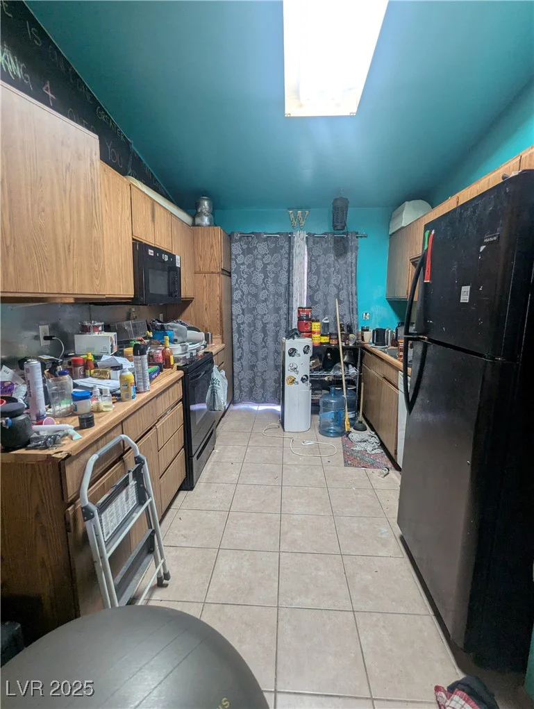 4238 Rollingstone, Las Vegas, NV 89103