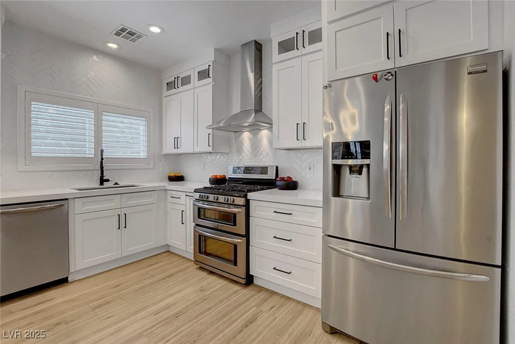 3310 Hillside Garden, Las Vegas, NV 89135