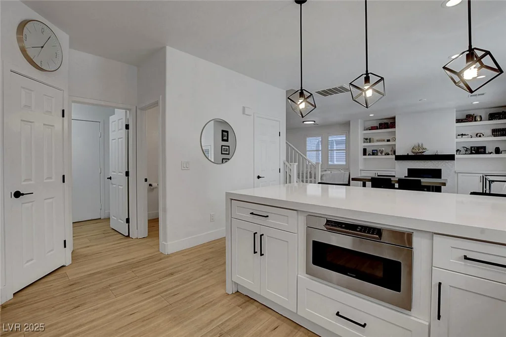 3310 Hillside Garden, Las Vegas, NV 89135