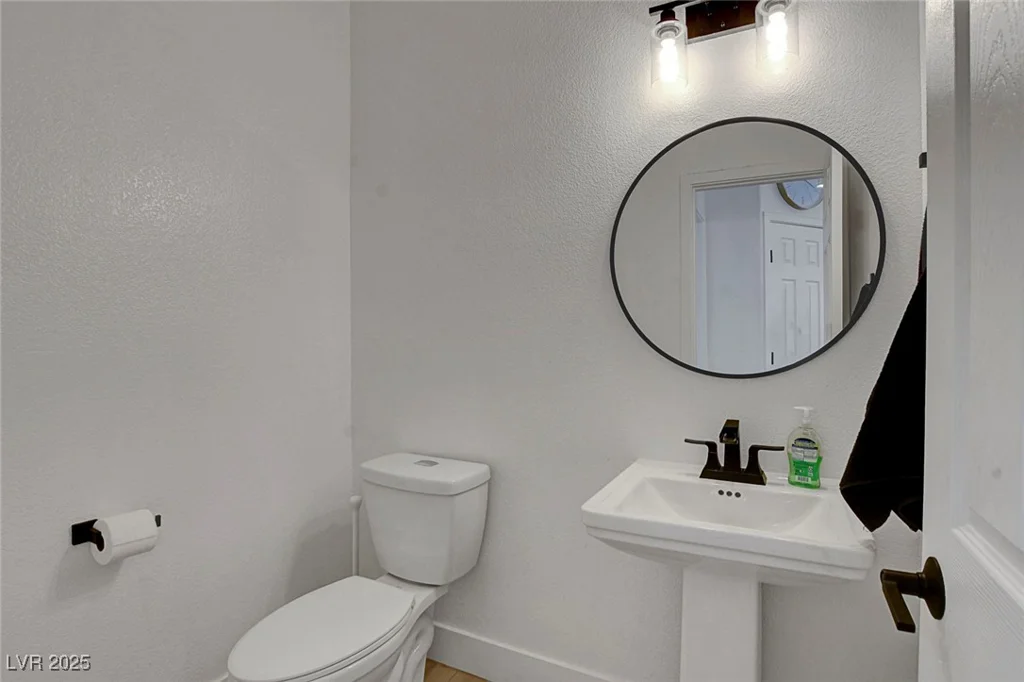 3310 Hillside Garden, Las Vegas, NV 89135