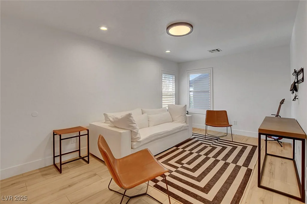 3310 Hillside Garden, Las Vegas, NV 89135