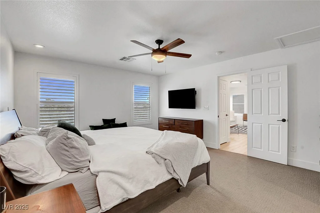 3310 Hillside Garden, Las Vegas, NV 89135