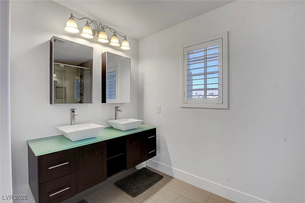 3310 Hillside Garden, Las Vegas, NV 89135