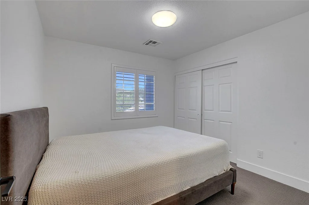 3310 Hillside Garden, Las Vegas, NV 89135