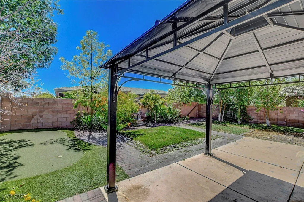 3310 Hillside Garden, Las Vegas, NV 89135