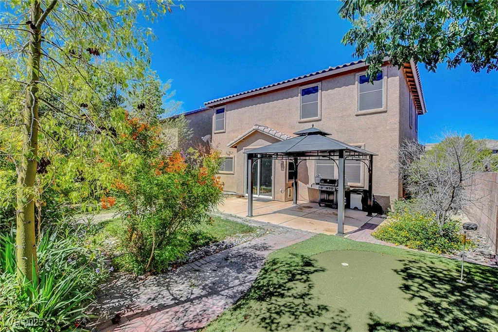 3310 Hillside Garden, Las Vegas, NV 89135