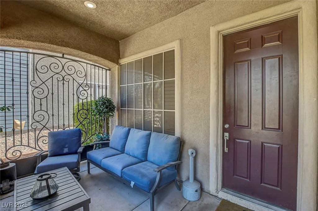 3310 Hillside Garden, Las Vegas, NV 89135