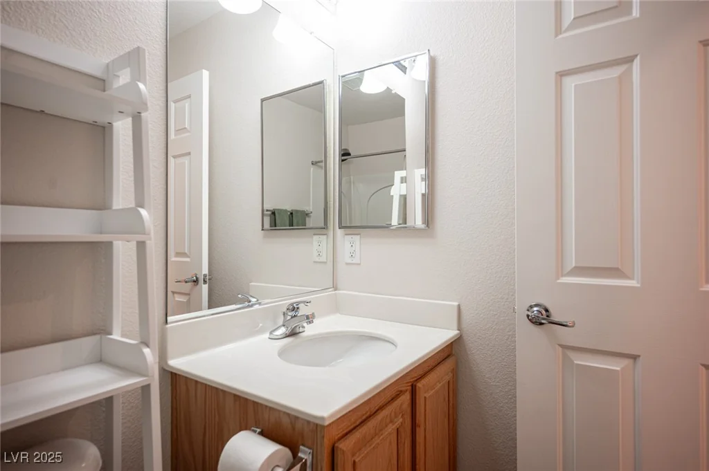 5600 Old Stable, Las Vegas, NV 89131