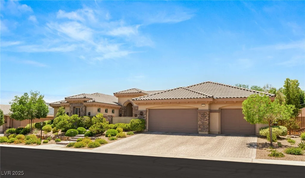 9747 Cathedral Pines, Las Vegas, NV 89149