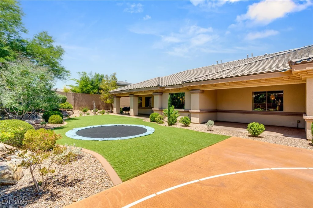 9747 Cathedral Pines, Las Vegas, NV 89149