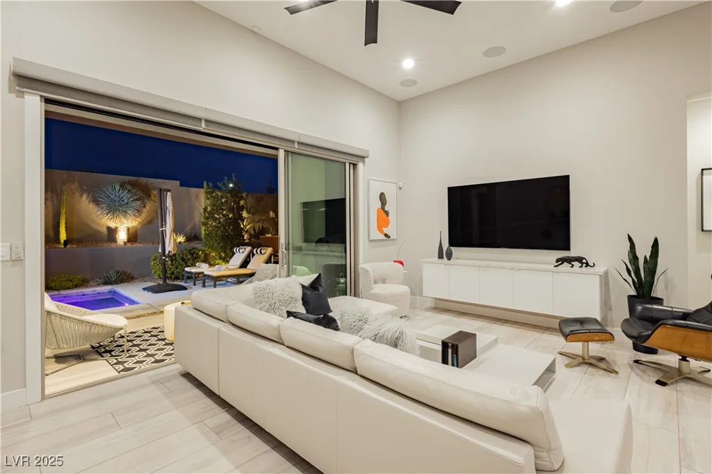 12382 Tudor Arch, Las Vegas, NV 89138