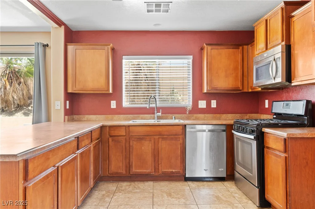 9175 Titan Hill, Las Vegas, NV 89148