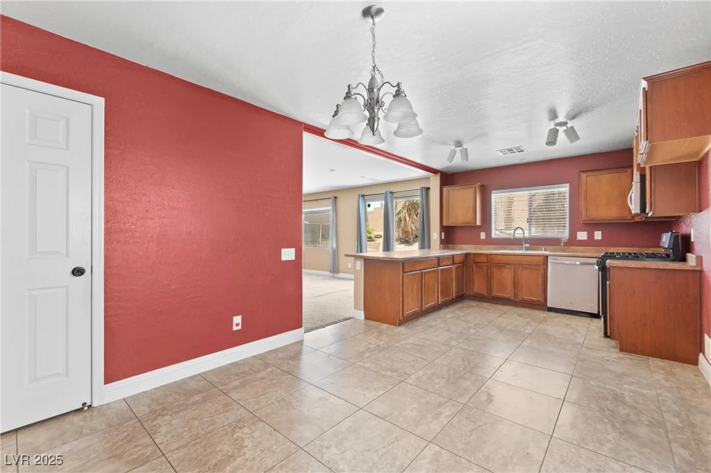 9175 Titan Hill, Las Vegas, NV 89148