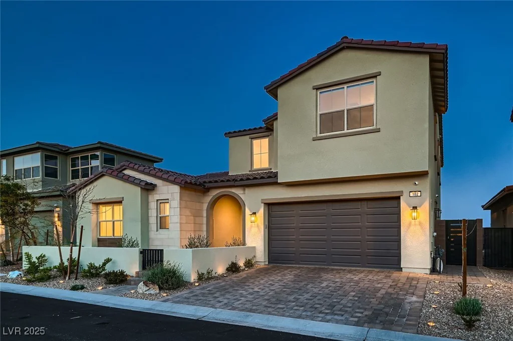 182 Robledo, Las Vegas, NV 89138