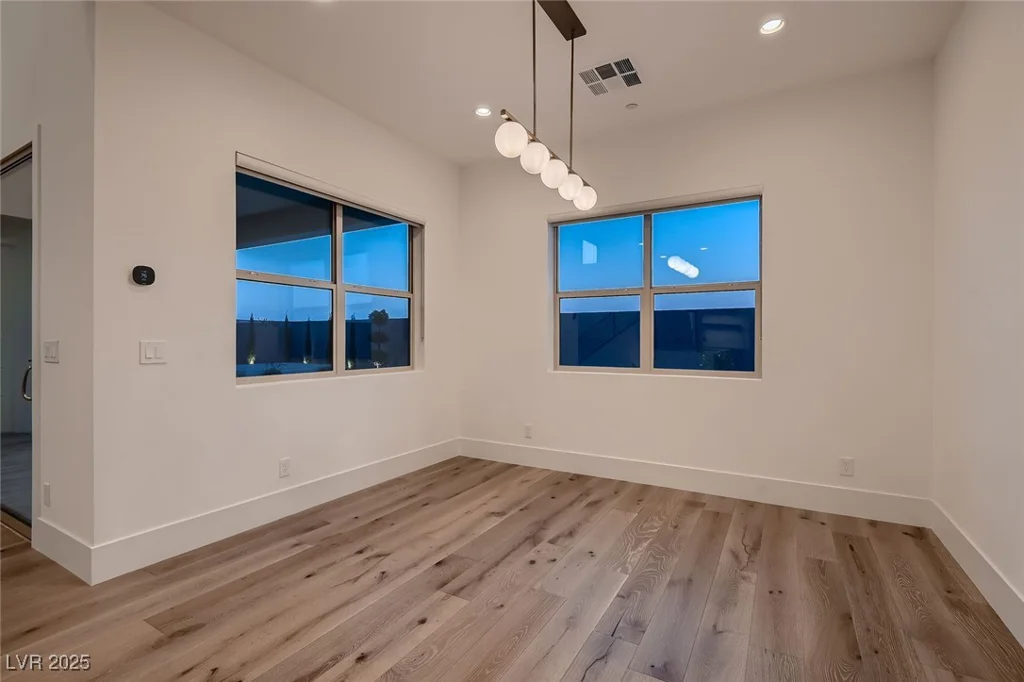 182 Robledo, Las Vegas, NV 89138
