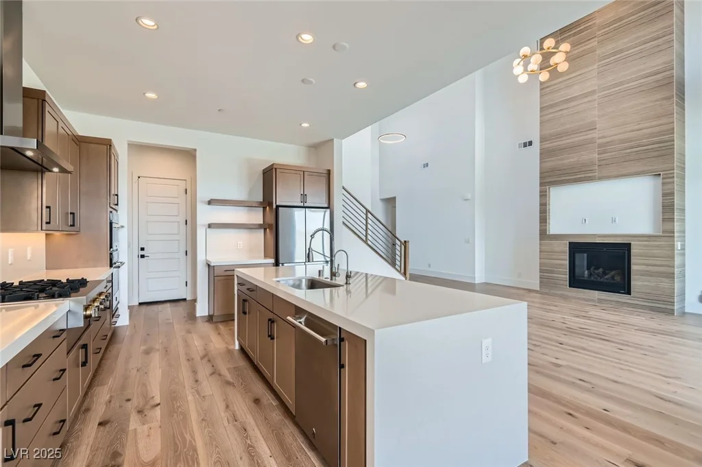 182 Robledo, Las Vegas, NV 89138