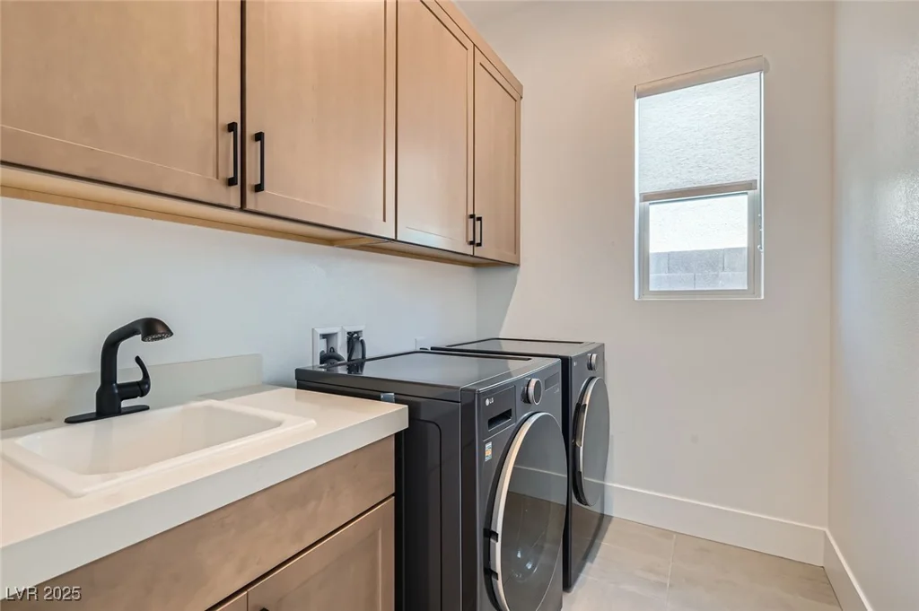 182 Robledo, Las Vegas, NV 89138