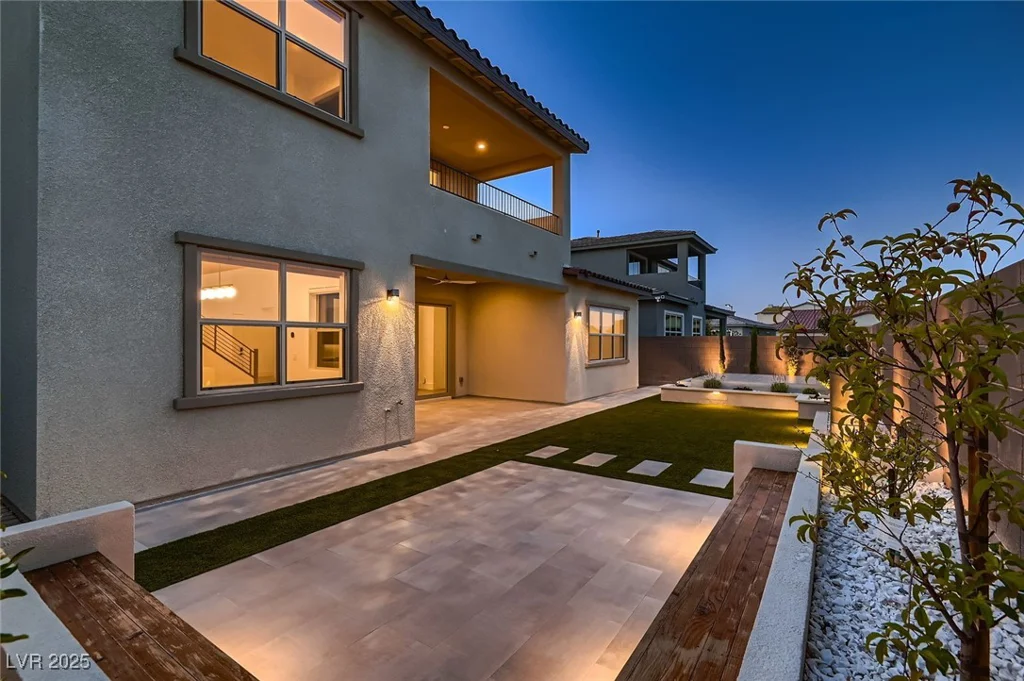 182 Robledo, Las Vegas, NV 89138