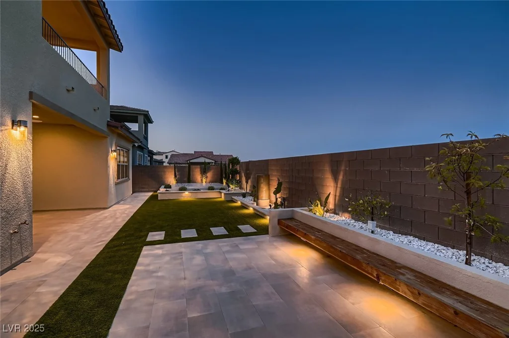 182 Robledo, Las Vegas, NV 89138