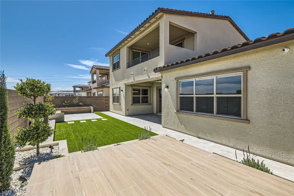 182 Robledo, Las Vegas, NV 89138