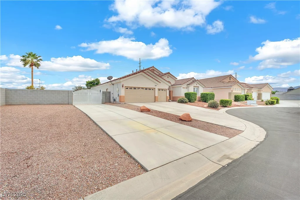 5505 Verbena Creek, Las Vegas, NV 89131