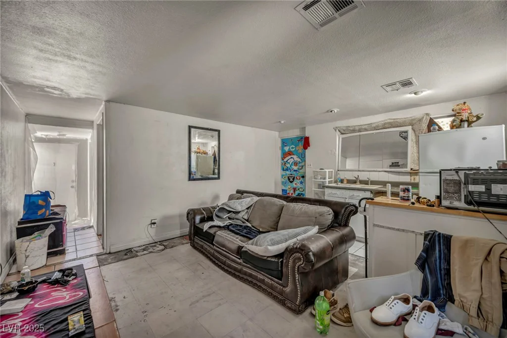 5178 Wilbur, Las Vegas, NV 89119