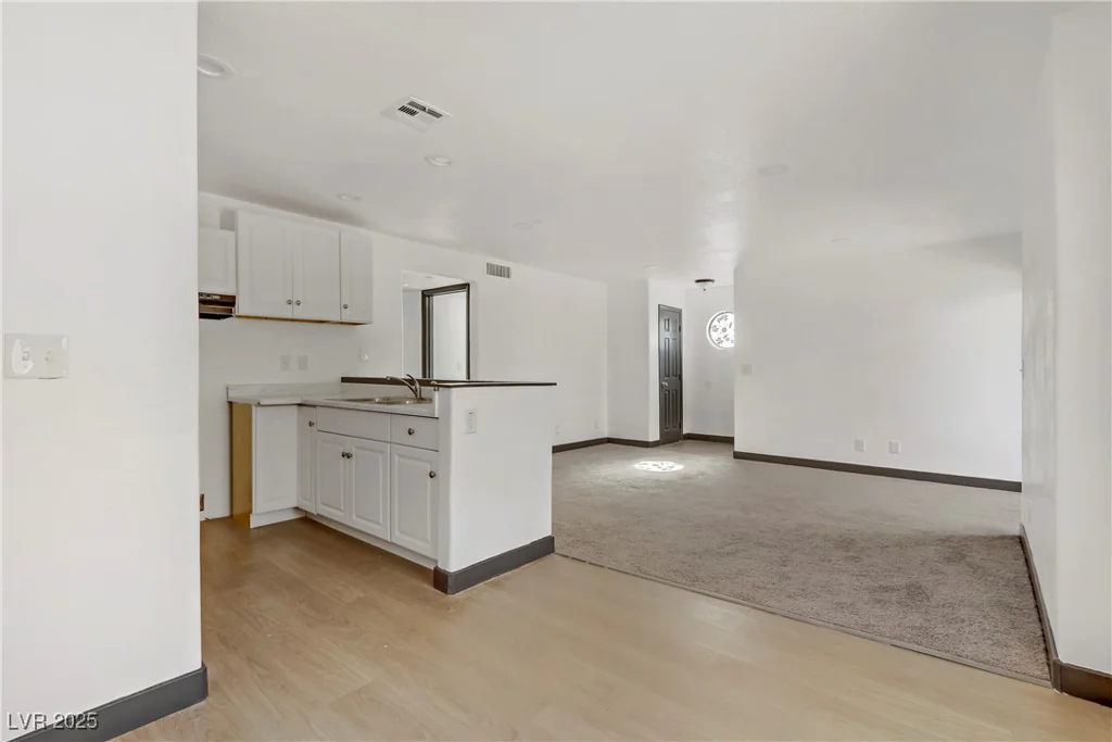 2963 Juniper Hills, Las Vegas, NV 89142