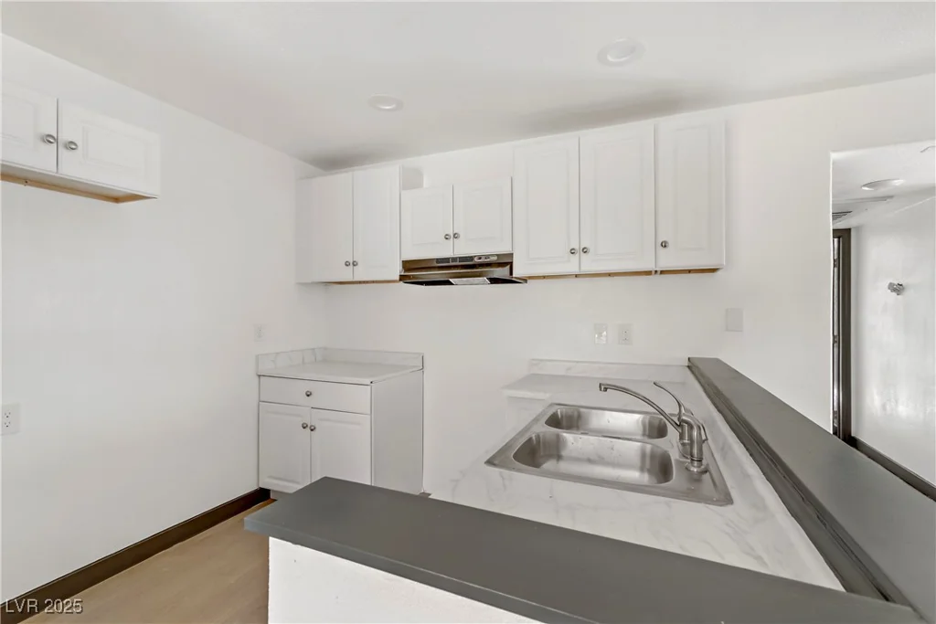2963 Juniper Hills, Las Vegas, NV 89142