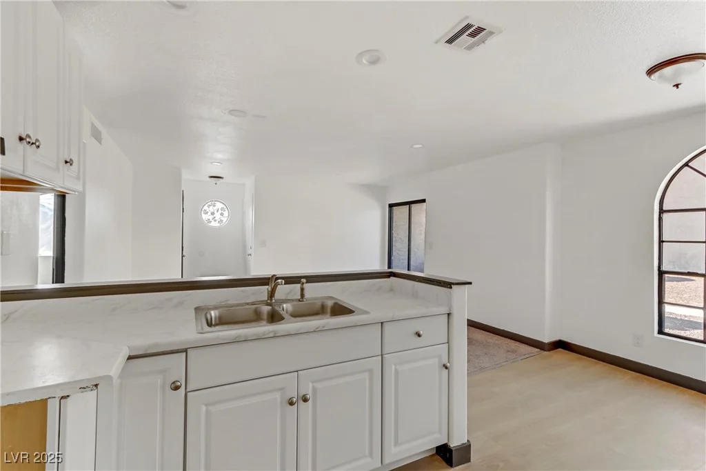 2963 Juniper Hills, Las Vegas, NV 89142
