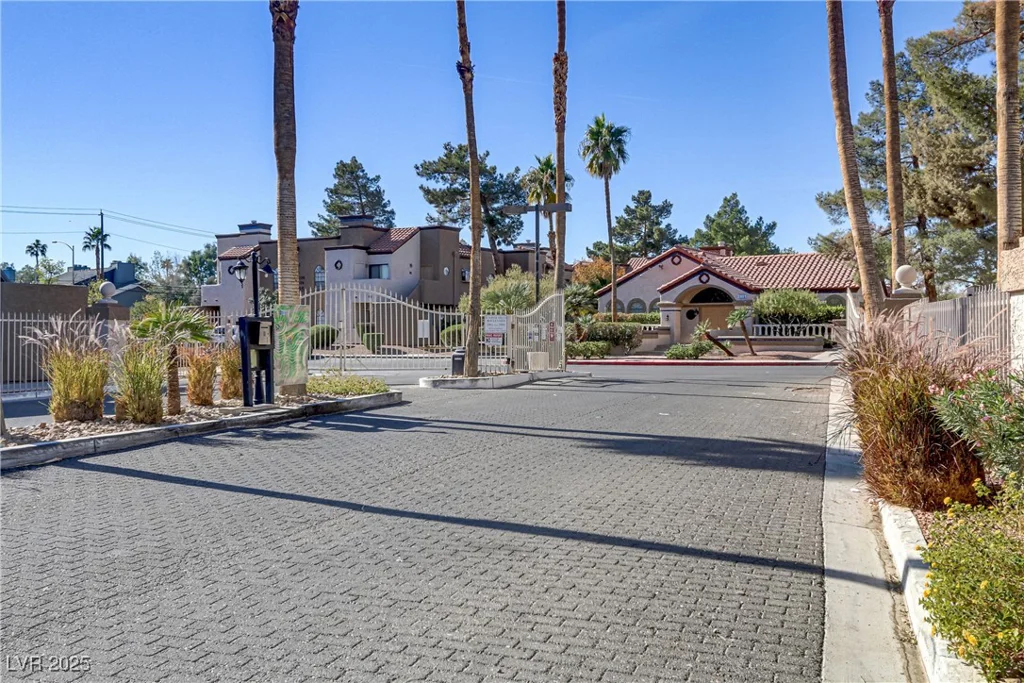 2963 Juniper Hills, Las Vegas, NV 89142