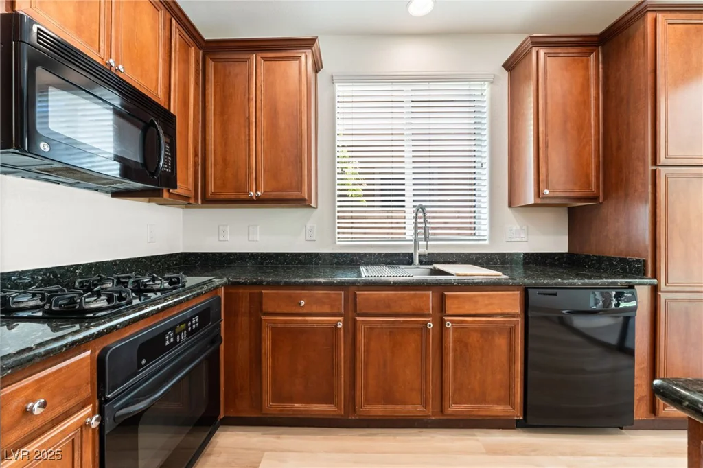 11900 Calle De Sol, Las Vegas, NV 89138