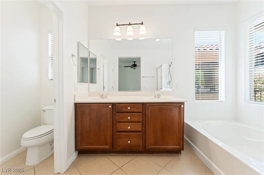 11900 Calle De Sol, Las Vegas, NV 89138
