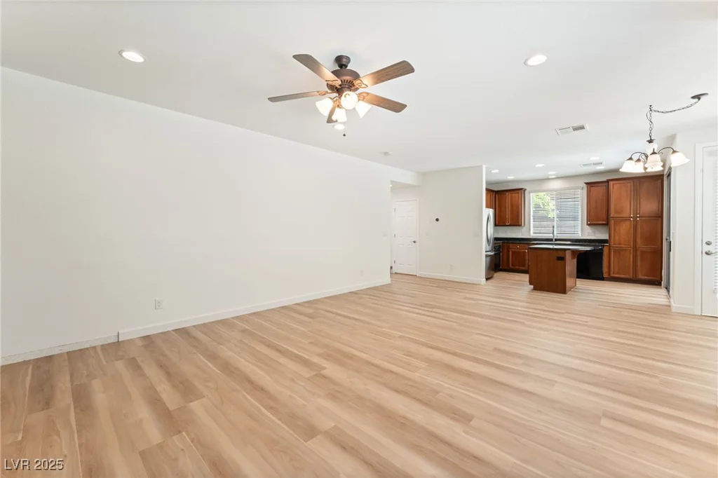 11900 Calle De Sol, Las Vegas, NV 89138