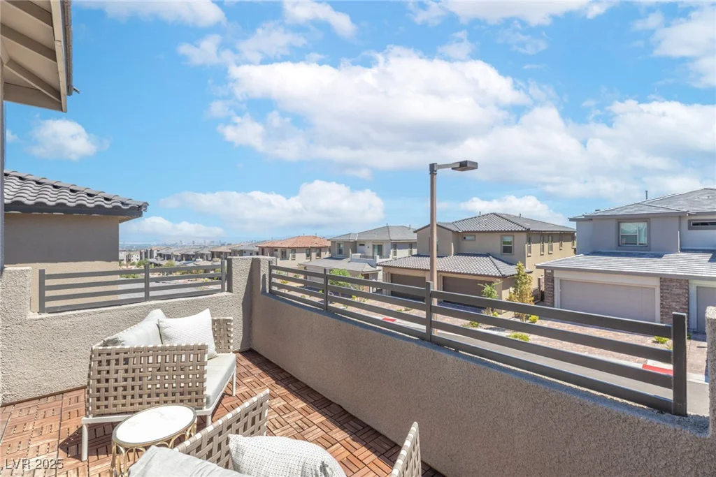 11756 Emerald Lake, Las Vegas, NV 89138