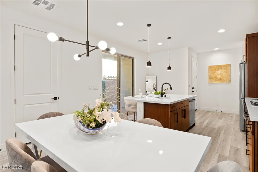 11756 Emerald Lake, Las Vegas, NV 89138