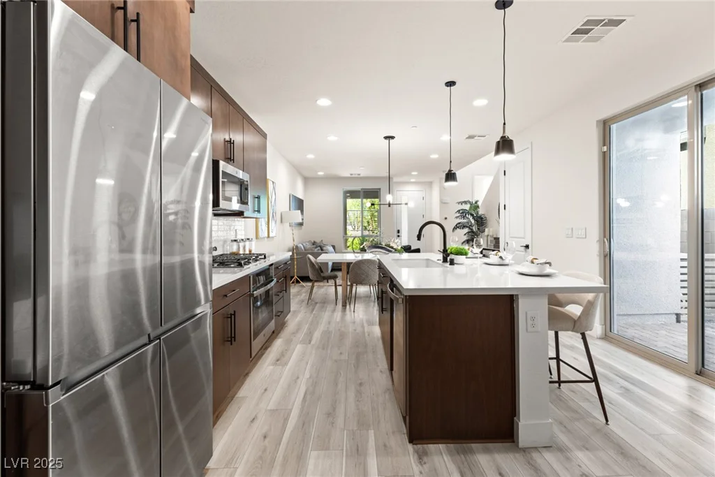 11756 Emerald Lake, Las Vegas, NV 89138