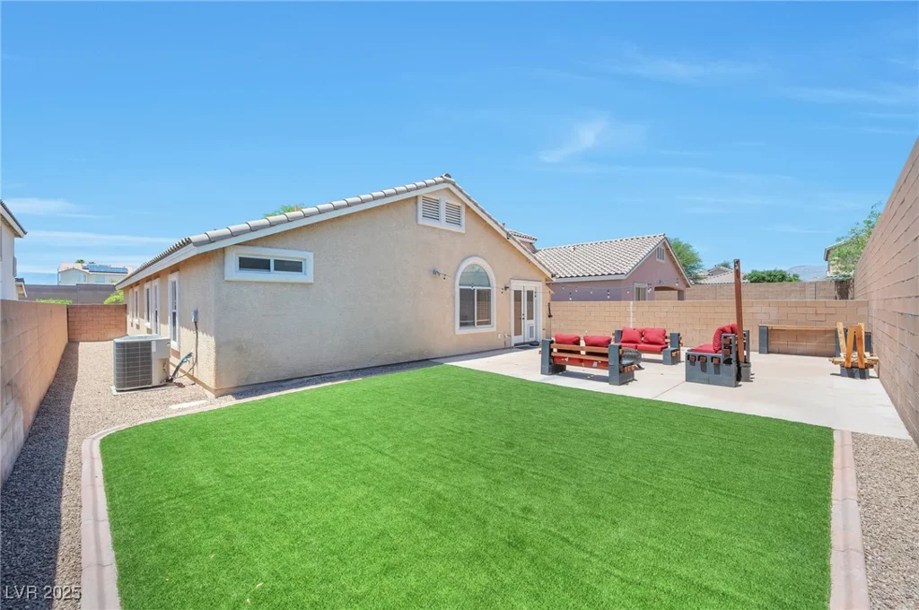 5732 Hornbrook, North Las Vegas, NV 89031