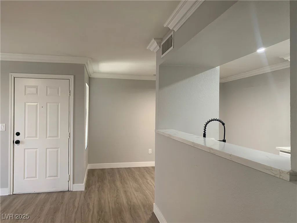 8101 Flamingo, Las Vegas, NV 89147