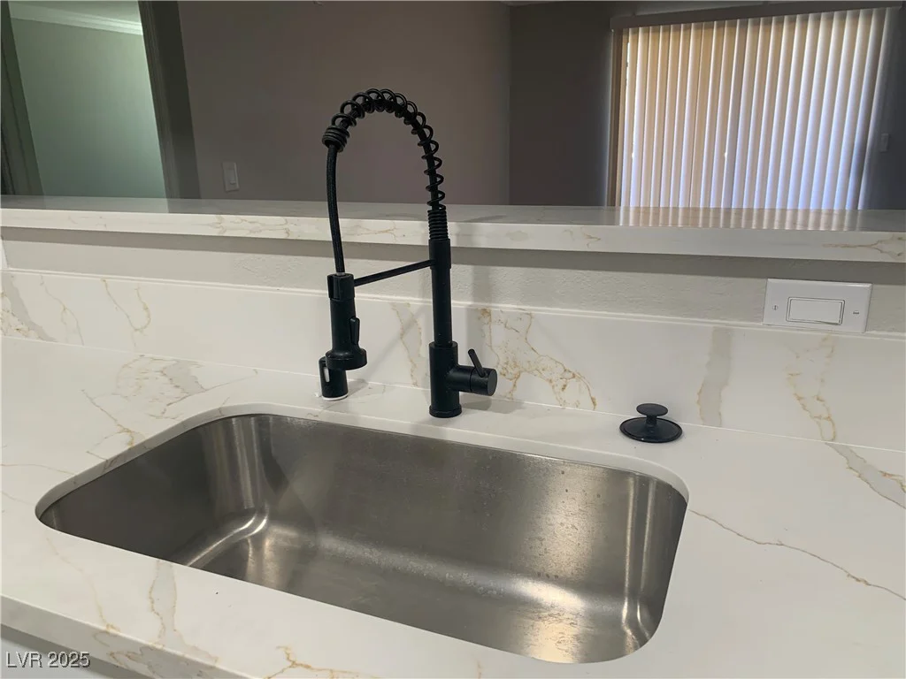 8101 Flamingo, Las Vegas, NV 89147