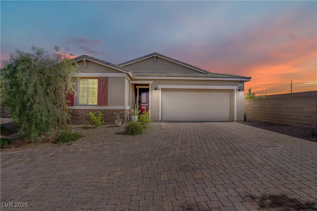 129 Barton Bay, North Las Vegas, NV 89031