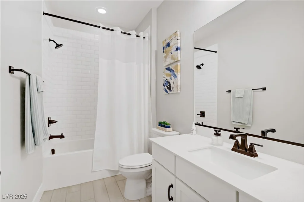 129 Barton Bay, North Las Vegas, NV 89031