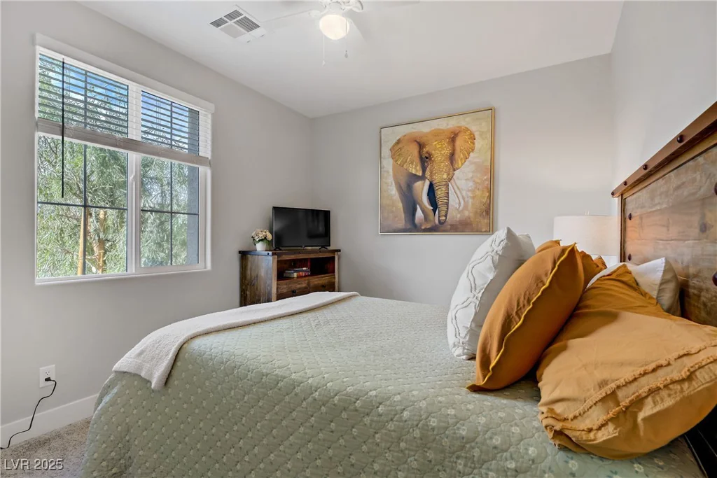 129 Barton Bay, North Las Vegas, NV 89031