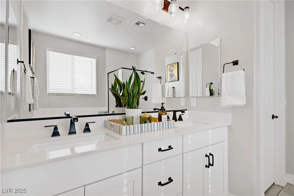 129 Barton Bay, North Las Vegas, NV 89031