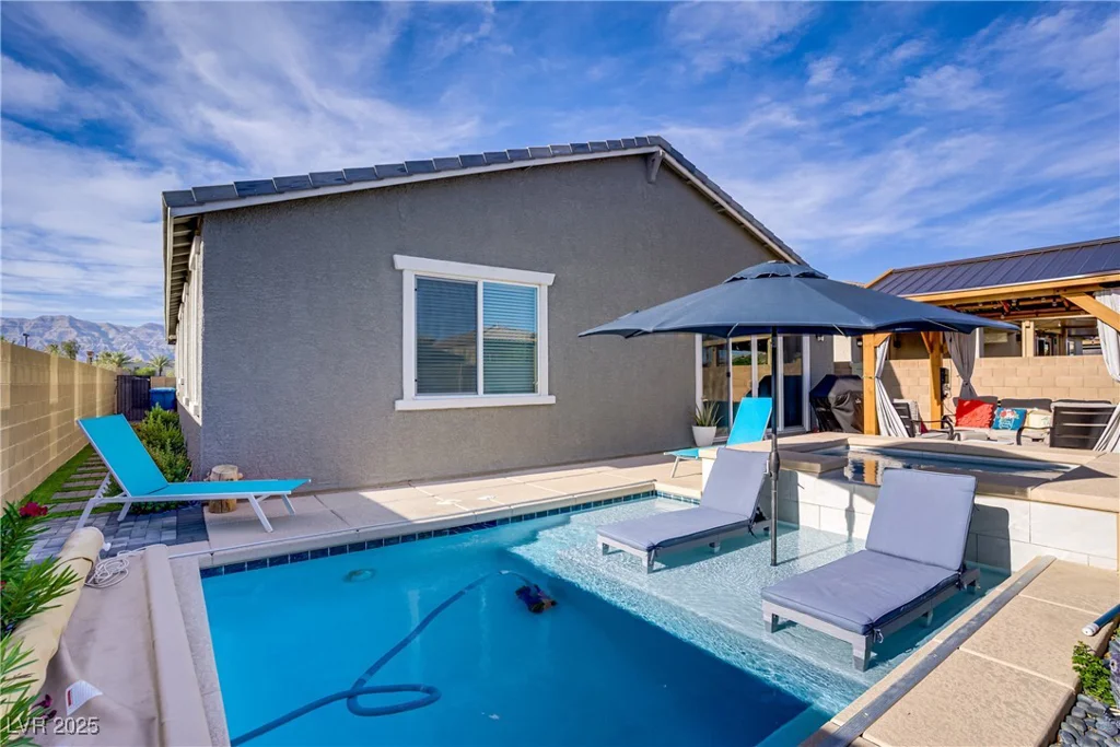 129 Barton Bay, North Las Vegas, NV 89031