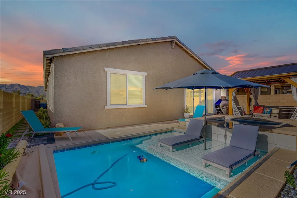 129 Barton Bay, North Las Vegas, NV 89031